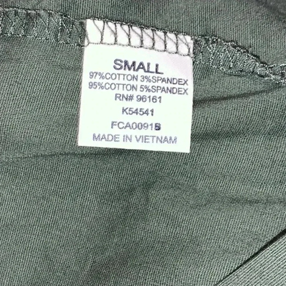 Green mini dress “Annie” style, capped sleeves , v neck sz small, - Picture 2 of 8